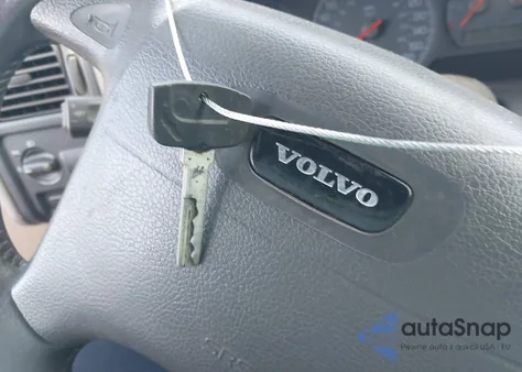 2002 Volvo S40 A from USA, damaged, VIN YV1VS29542F859841